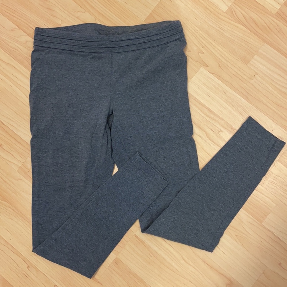 ✨3/$10✨ Danskin grey leggings